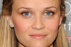 Reese Witherspoon occhi blu chiaro il trucco per gli occhi blu chiaro